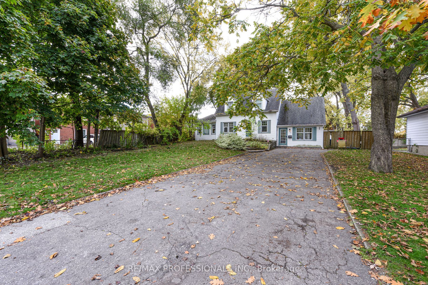 Additional image 3 of 10 Broadview Avenue, Mississauga, ON, L5H 2S9