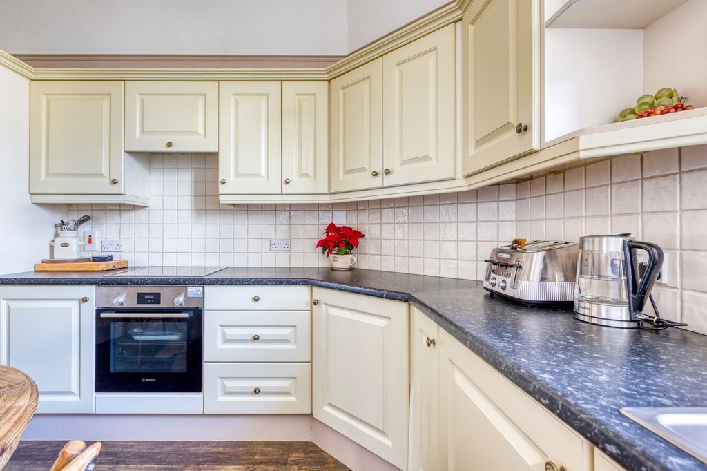 Additional image 10 of 2 bed flat for saleDon Road, St. Helier JE2