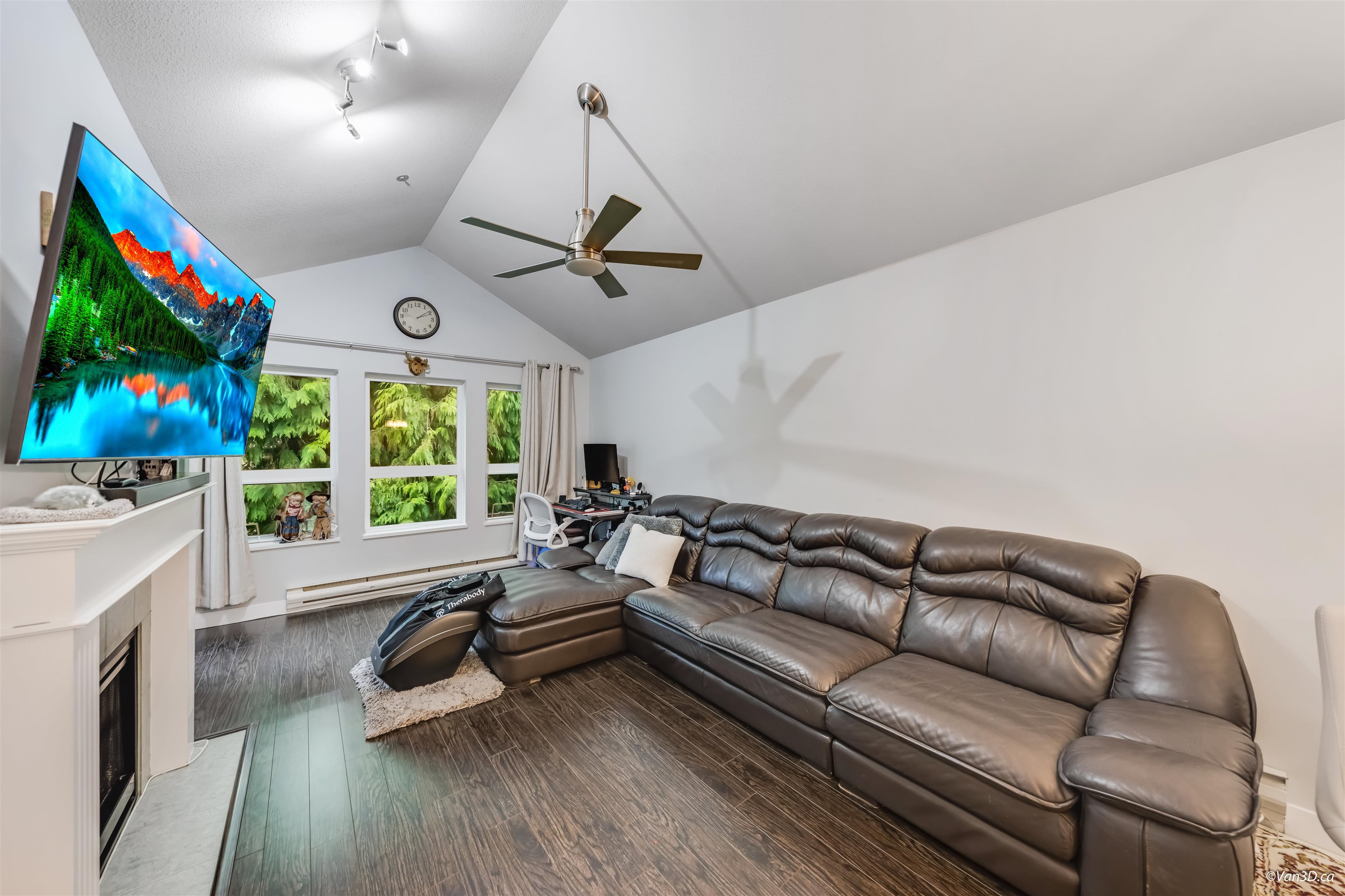 Additional image 3 of 405-9688 148 Street, Surrey, BC, V3R 0W2