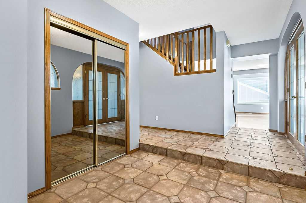 Additional image 5 of 303 Schubert Place NW, Calgary, AB, T3L 1X2