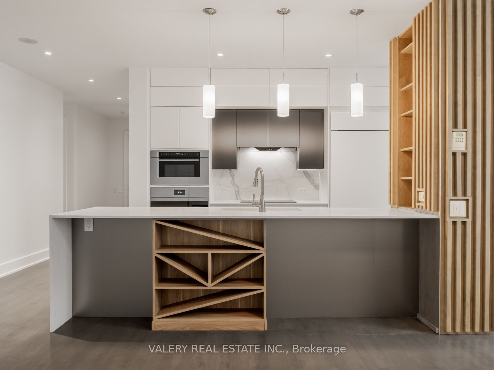 Additional image 3 of 14D-61 Yorkville Avenue, Toronto, ON, M5R 3V6