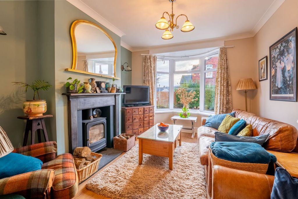 Additional image 2 of 3 bed terraced house for salePark Crescent, Abergavenny NP7