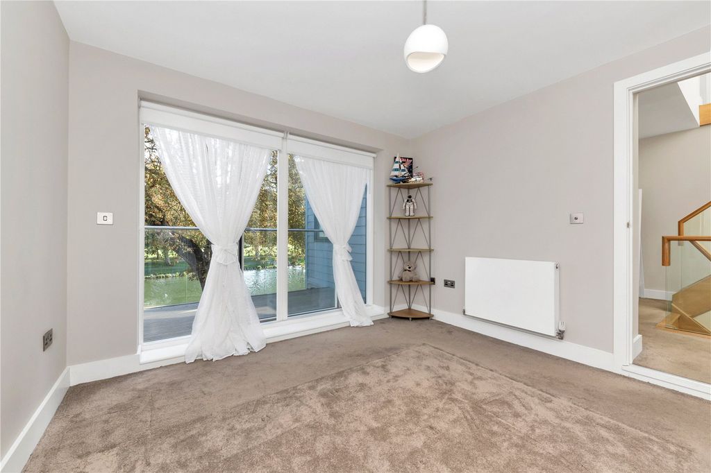 Additional image 11 of 5 bed detached house for saleWater Street, Cambridge, Cambridgeshire CB4