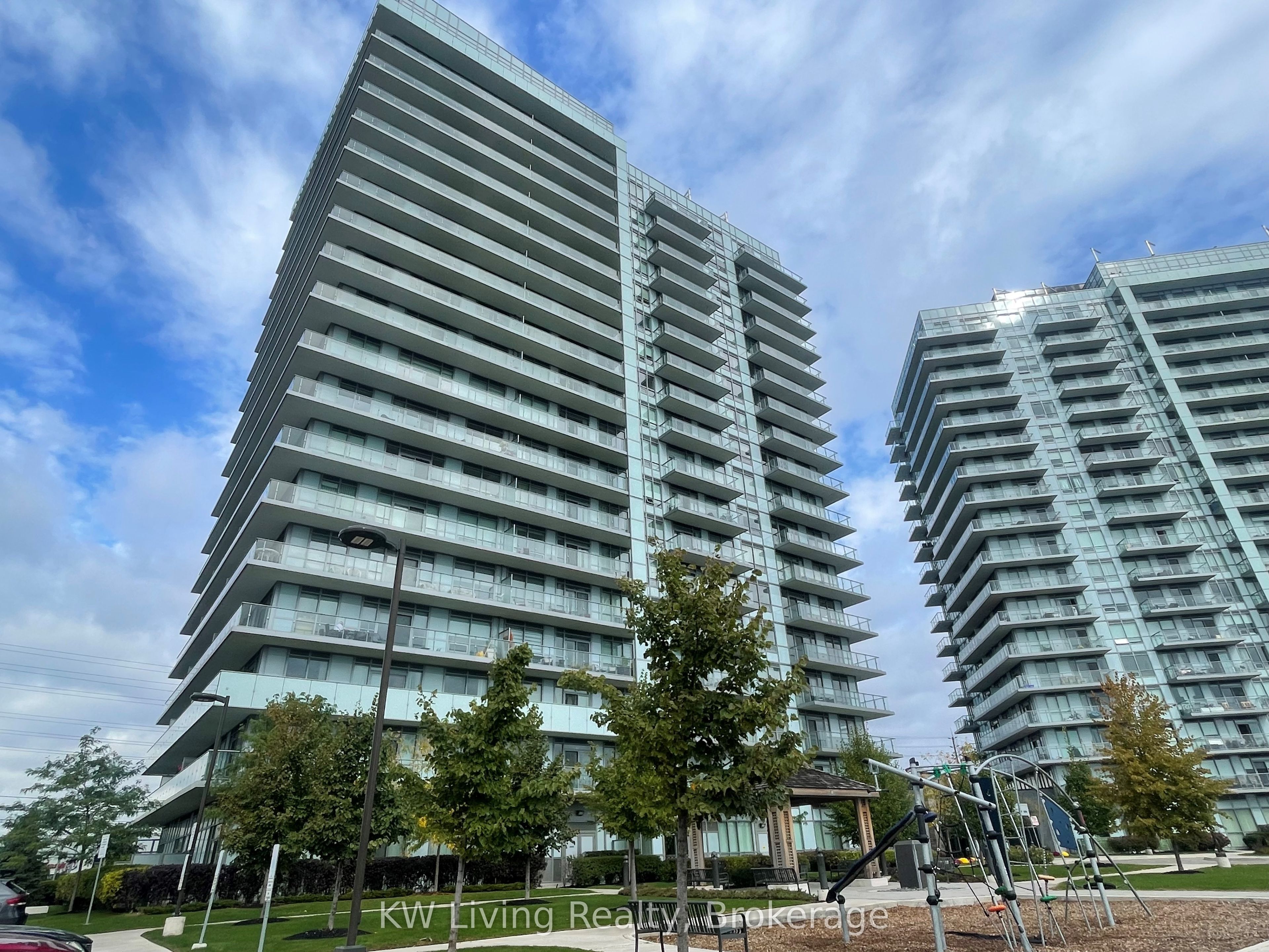 1801-4677 Glen Erin Drive, Mississauga, ON, L5M 2E3