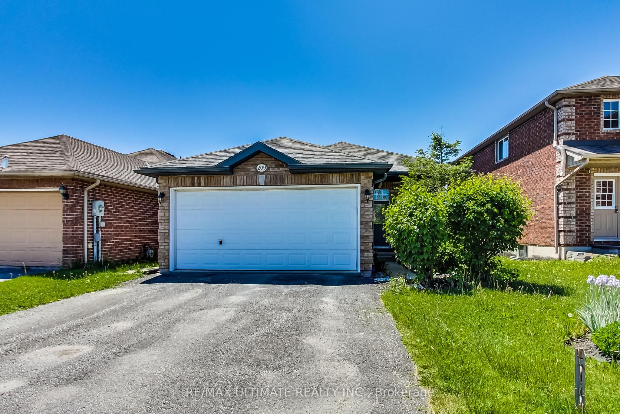 Lower-209 Dunsmore Lane, Barrie, ON, L4M 6Z8