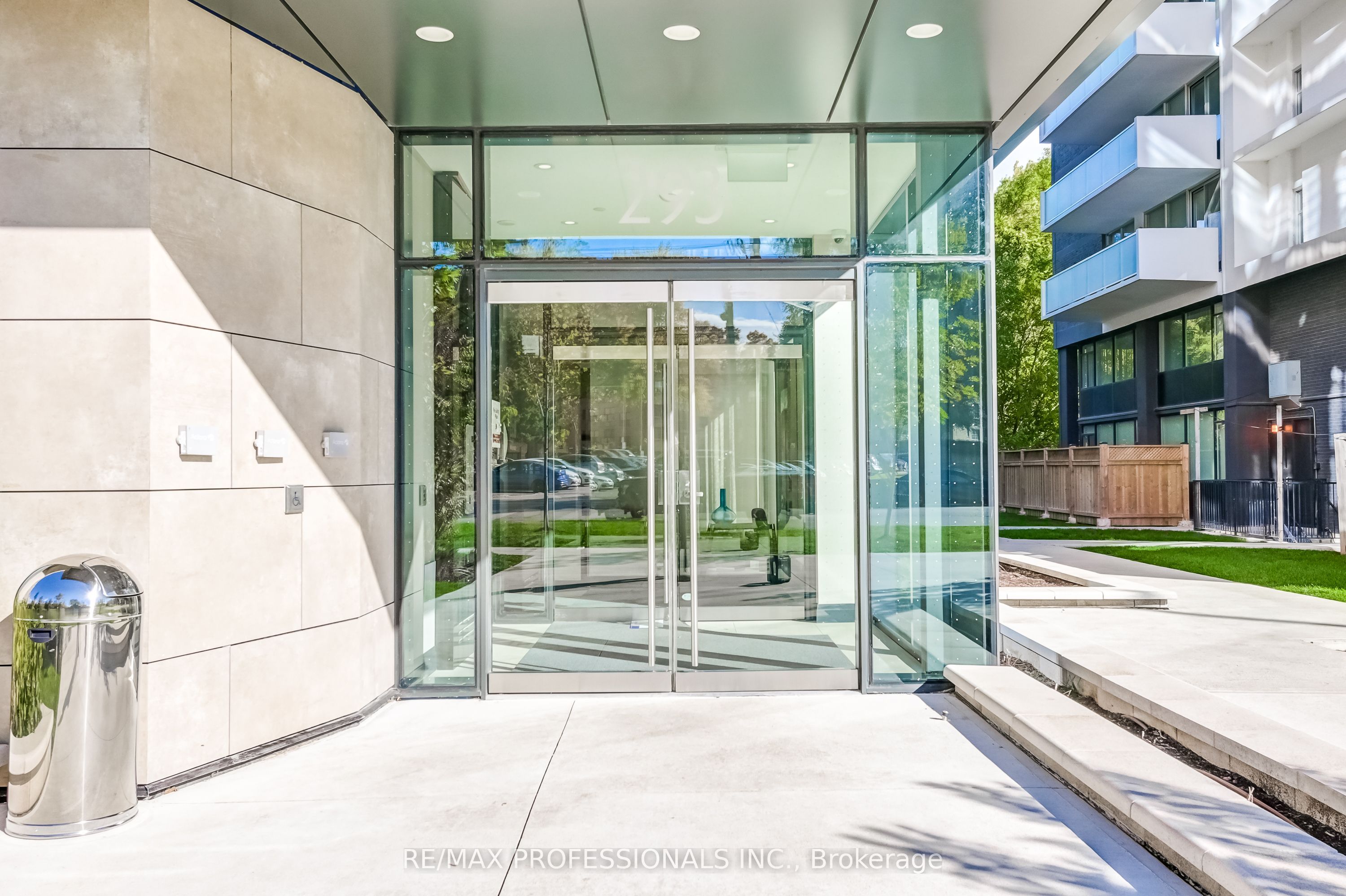 Additional image 5 of 223-293 The Kingsway N/a, Toronto, ON, M9A 0E8