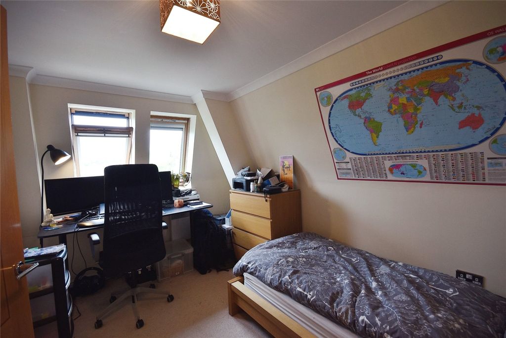 Additional image 12 of 2 bed flat for saleRhydypenau Road, Cyncoed, Cardiff CF23