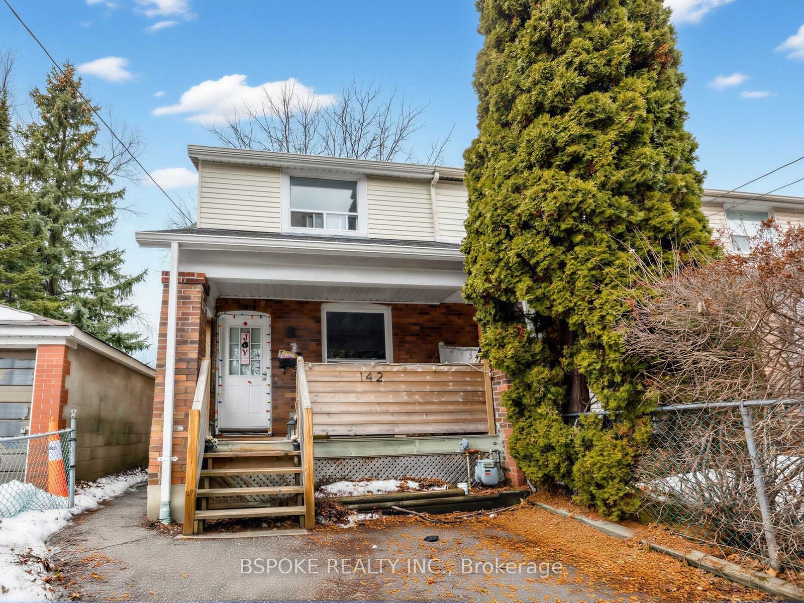 2nd Floor-142 Silverthorn Avenue, Toronto, ON, M6N 3K3