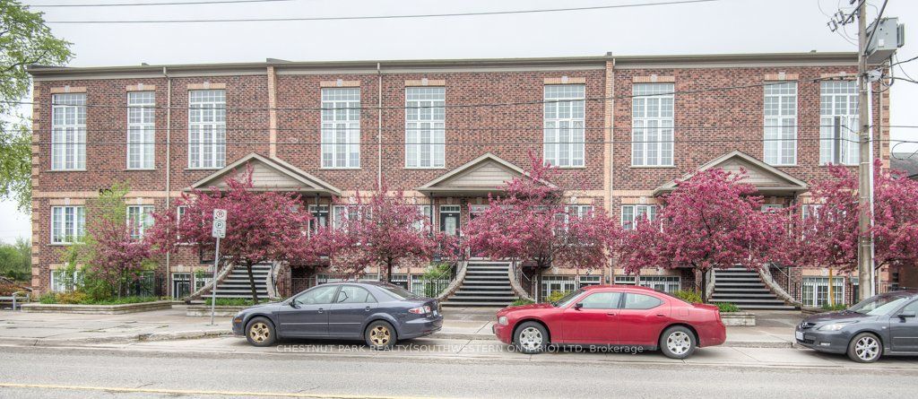 201-555 King Street E, Kitchener, ON, N2G 2L9