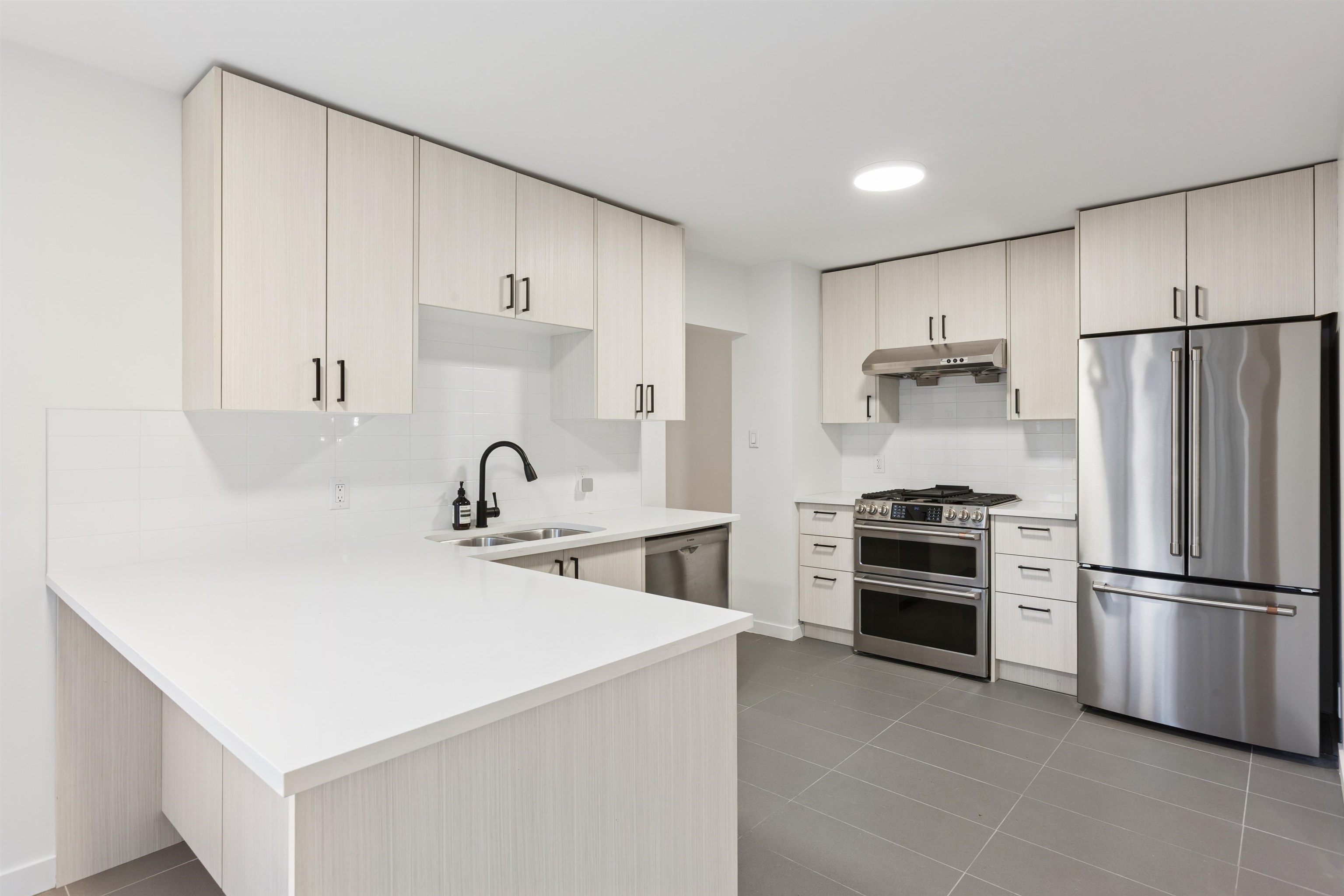 Additional image 4 of 7477 Vivian Drive, Vancouver, BC, V5S 2V5