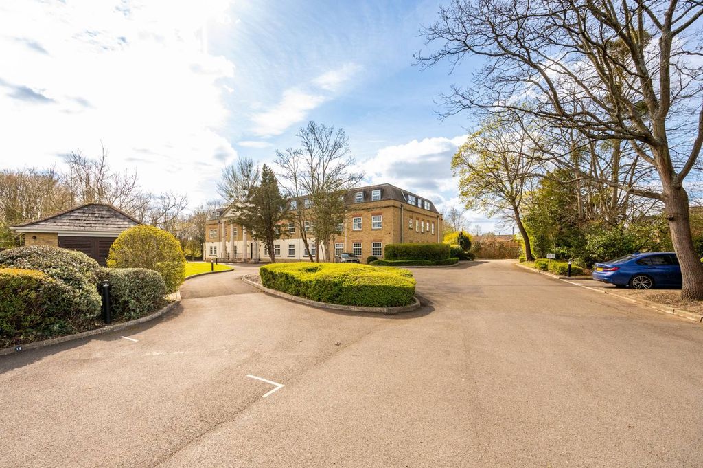 Additional image 9 of 2 bed flat for saleNorth Street, Winkfield, Windsor SL4