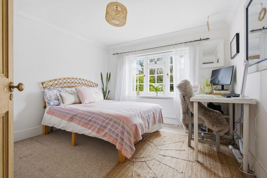 Additional image 7 of 3 bed semi-detached house for saleNursery Lane, Ascot SL5