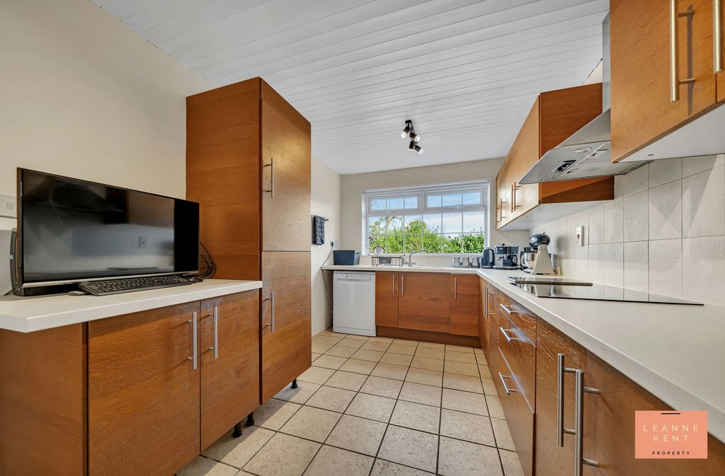 Additional image 15 of 6 bed detached house for saleWatford Road, Caerphilly CF83