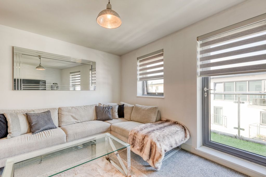 Additional image 8 of 1 bed flat for sale66 Saviours Place, St Helier JE2