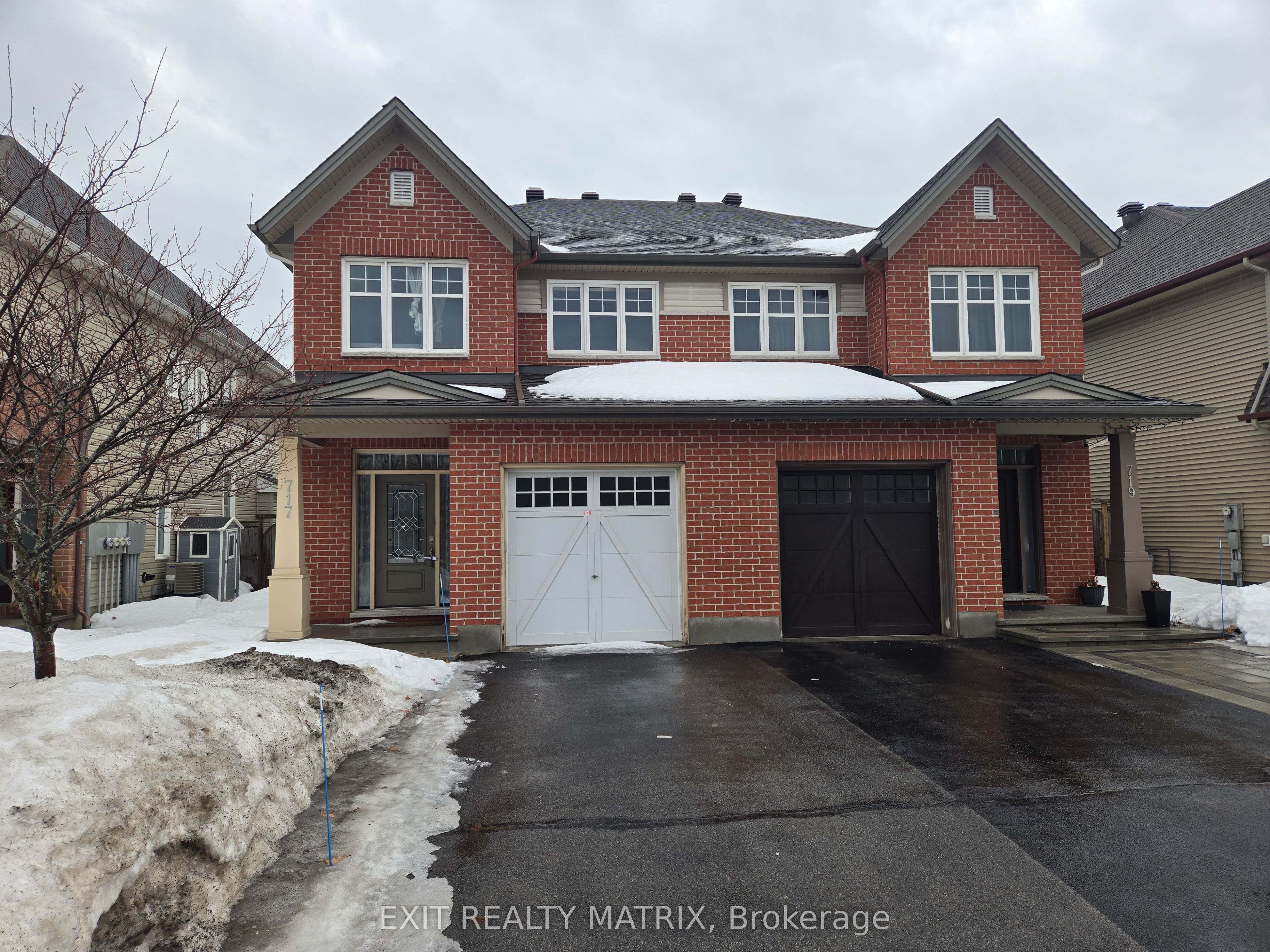 717 Hazelnut Crescent, Ottawa, ON, K1T 0K3