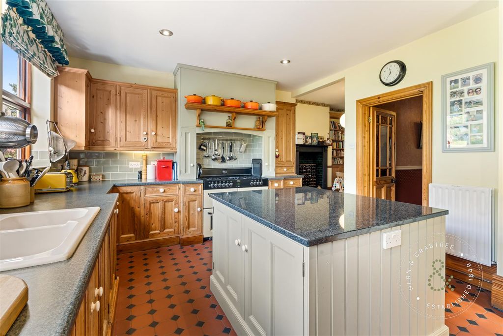 Additional image 7 of 4 bed terraced house for saleNinian Road, Cardiff CF23