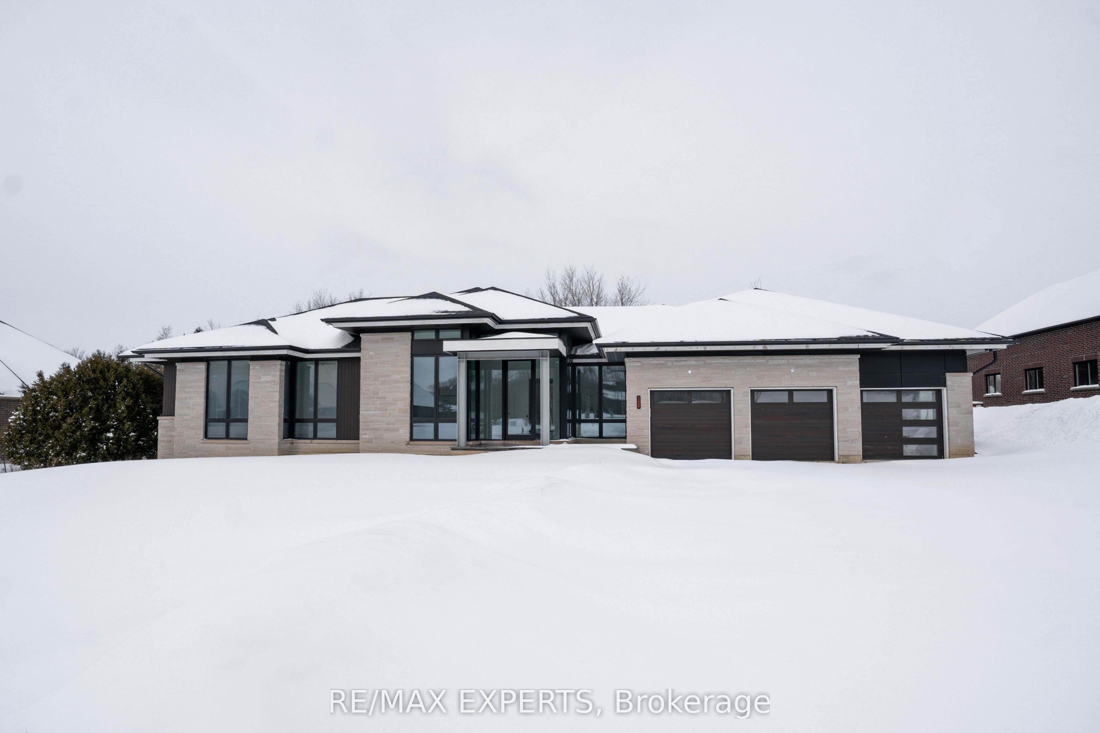 130 Dale Crescent, Bradford West Gwillimbury, ON, L0L 1L0
