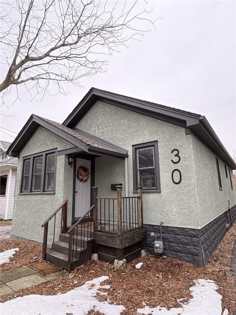 30 Eastchester Avenue, St. Catharines, ON, L2P 2V6