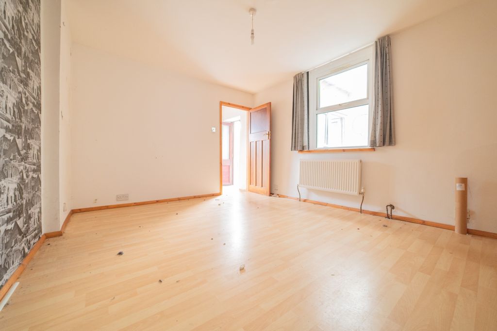 Additional image 8 of 1 bed flat for salePenarth Road, Grangetown CF11