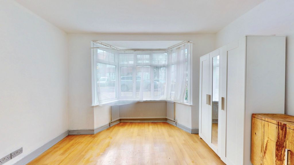 Additional image 5 of 4 bed terraced house for saleSummit Close, London NW9