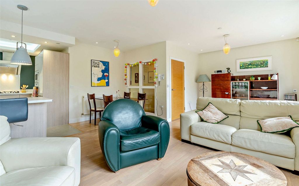 Additional image 8 of 4 bed end terrace house for saleRoyal Stuart Lane, Cardiff CF10