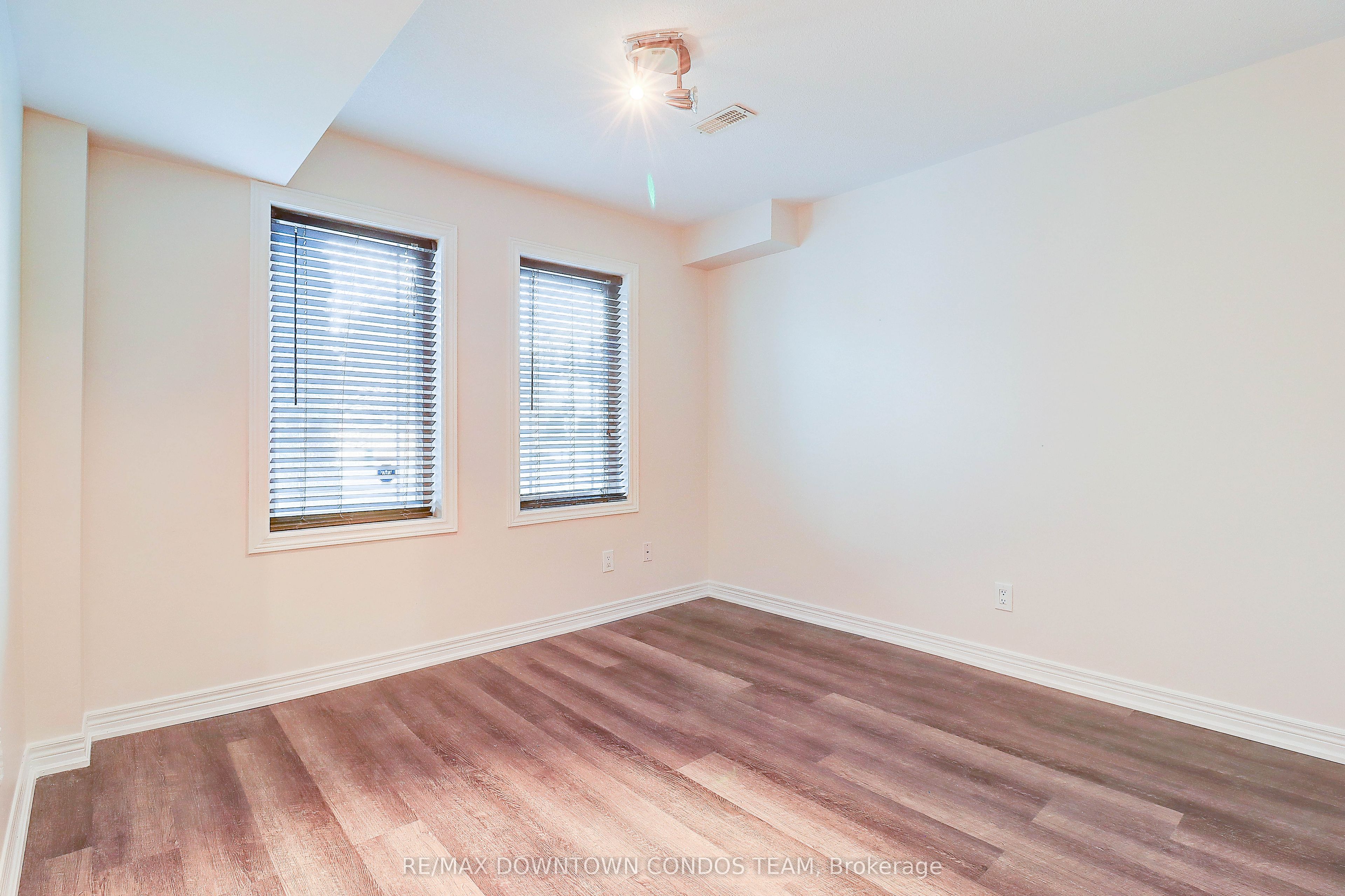 Additional image 6 of 4271A Lawrence Avenue E, Toronto, ON, M1E 2S8
