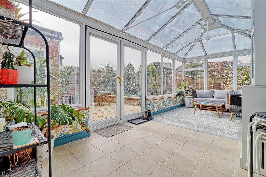 Additional image 9 of 4 bed semi-detached house for saleIzaak Walton Way, Cambridge CB4