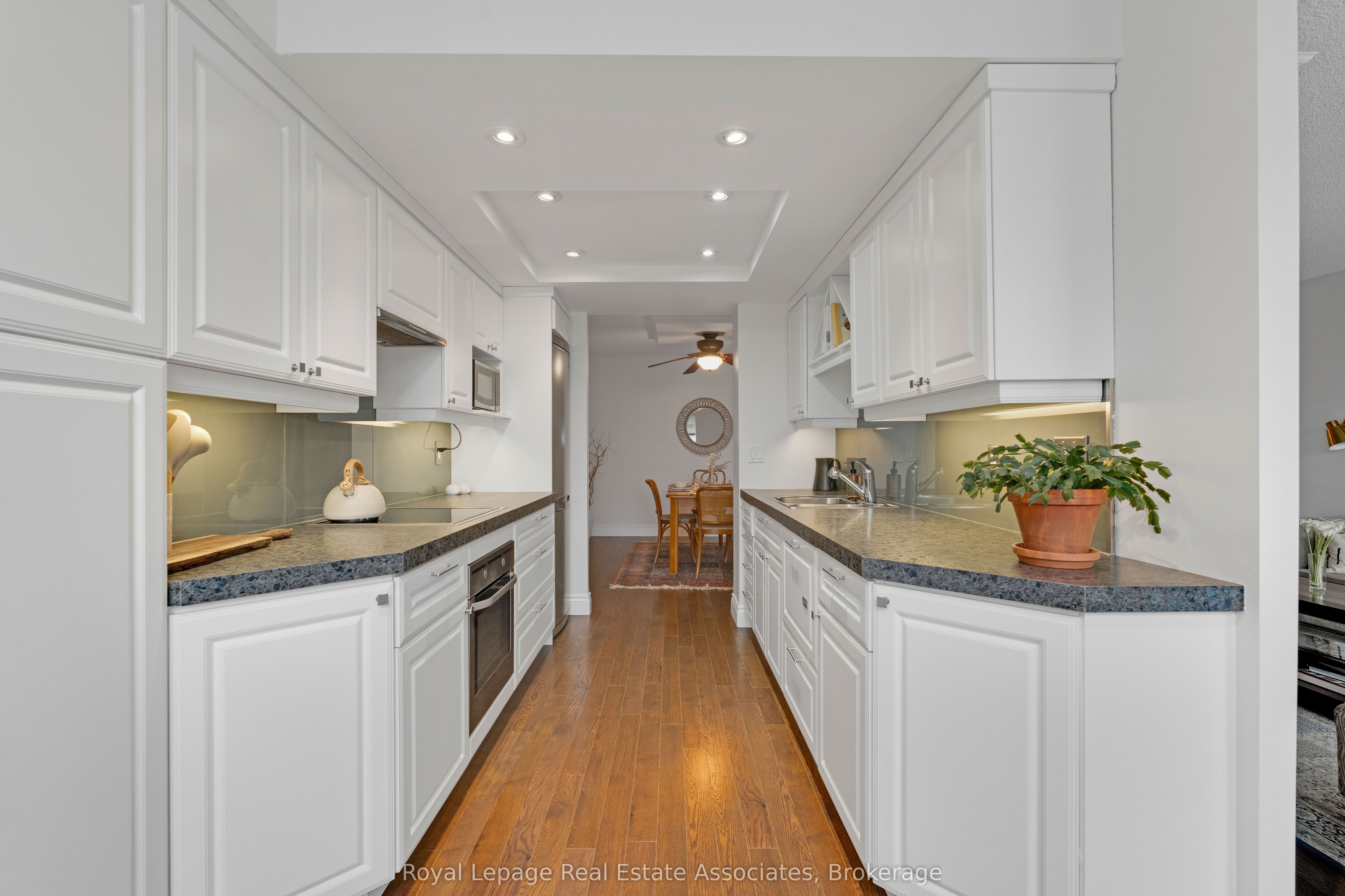Additional image 5 of 402-1240 Marlborough Court, Oakville, ON, L6H 3K7