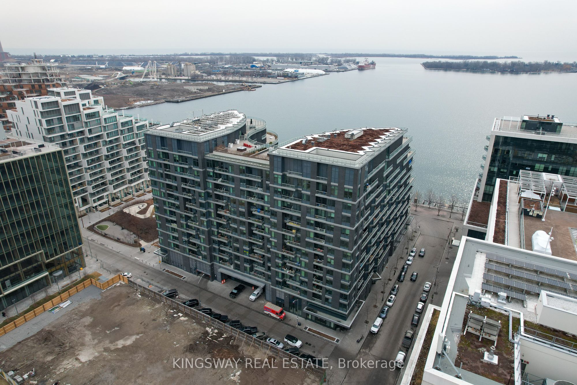 Additional image 4 of PH33-1 Edgewater Drive, Toronto, ON, M5A 0L1