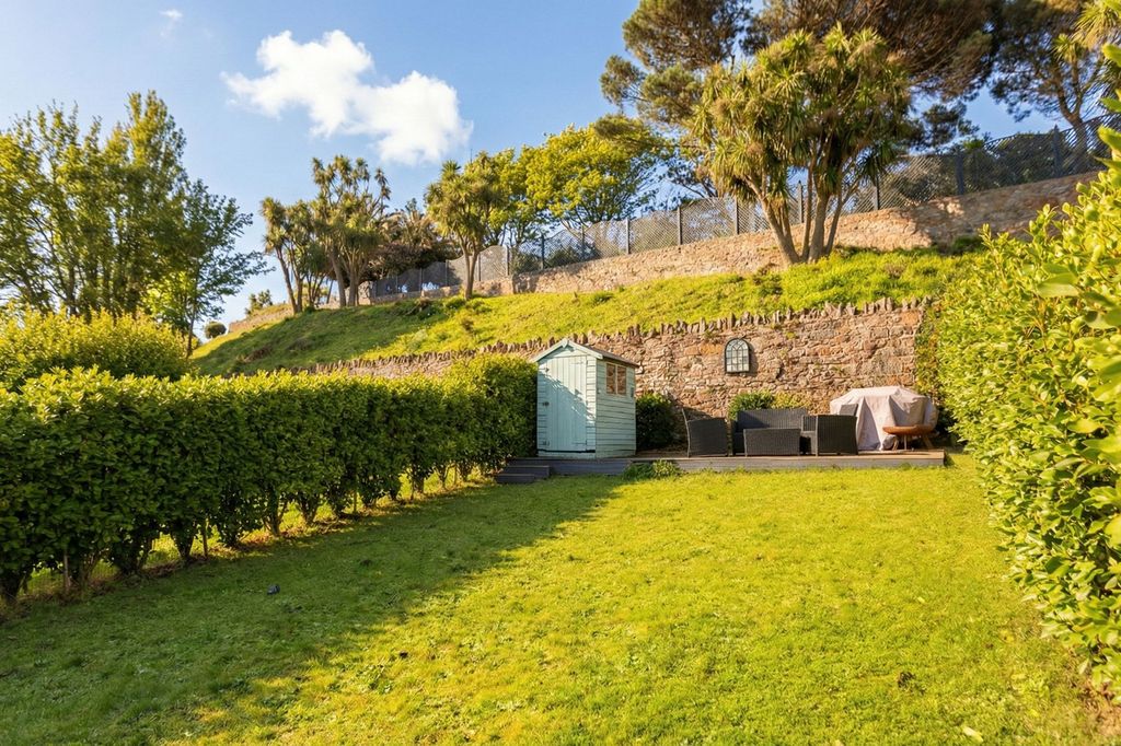 Additional image 25 of 2 bed property for sale2 Brooklyn Mews, St Helier JE2