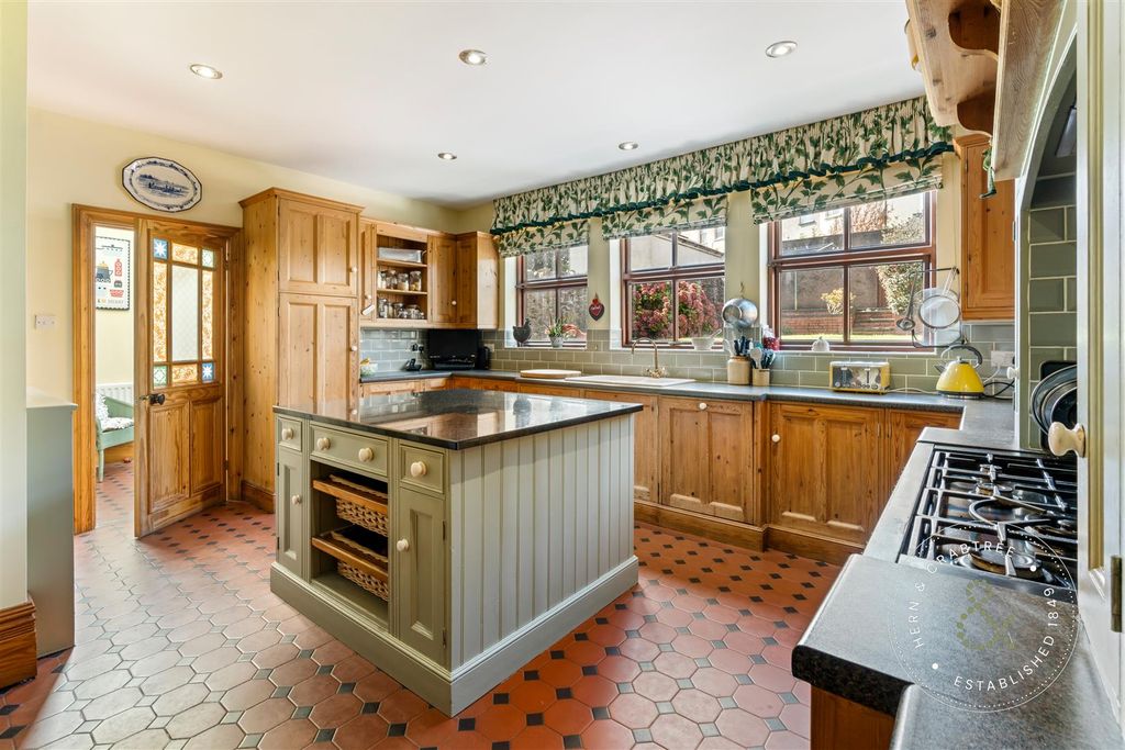 Additional image 3 of 4 bed terraced house for saleNinian Road, Cardiff CF23