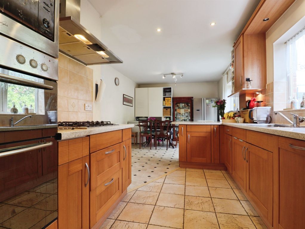 Additional image 11 of 5 bed detached house for saleClos Padrig, St. Mellons, Cardiff CF3