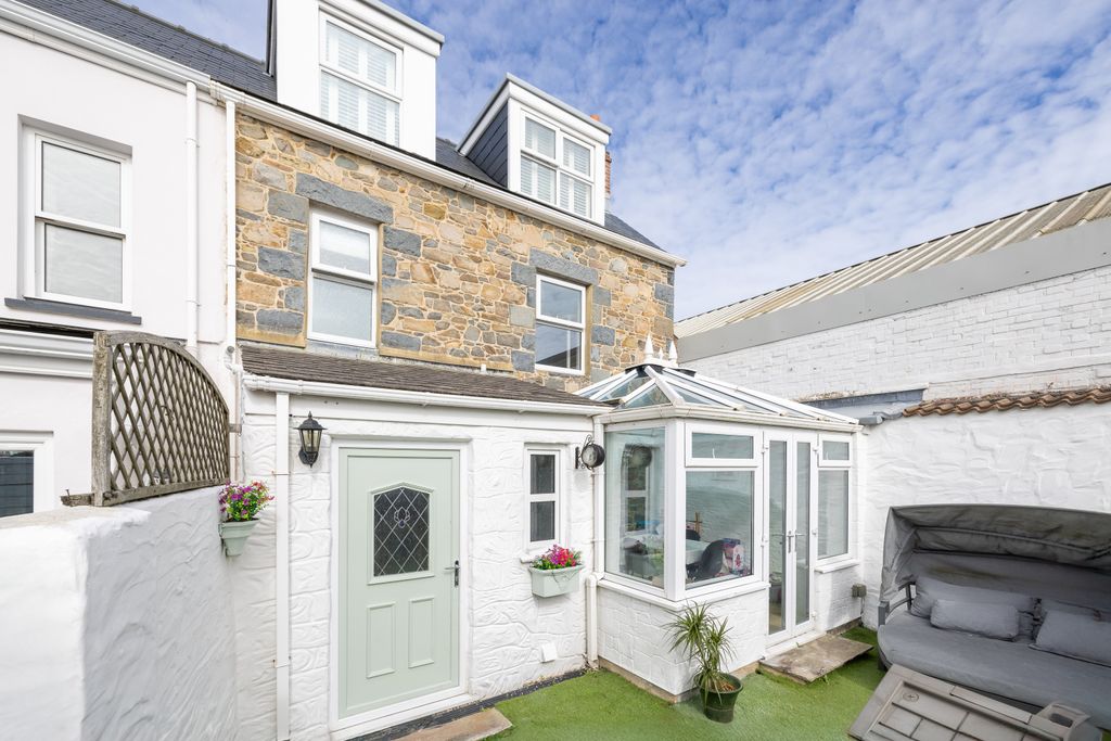2 bed terraced house for saleLes Monmains, Vale, Guernsey GY3