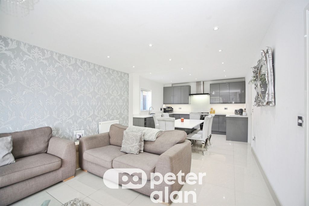 Additional image 2 of 4 bed detached house for saleAcorn Close, Rogerstone, Newport NP10