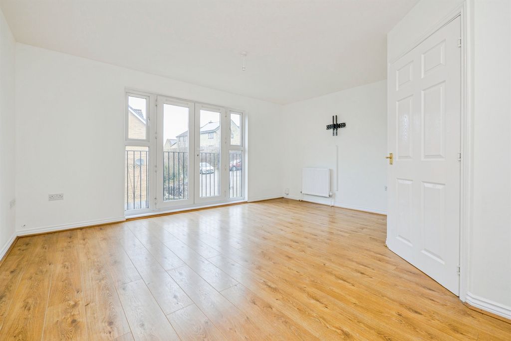 Additional image 2 of 3 bed property for saleCottingham Drive, Pontprennau, Cardiff CF23