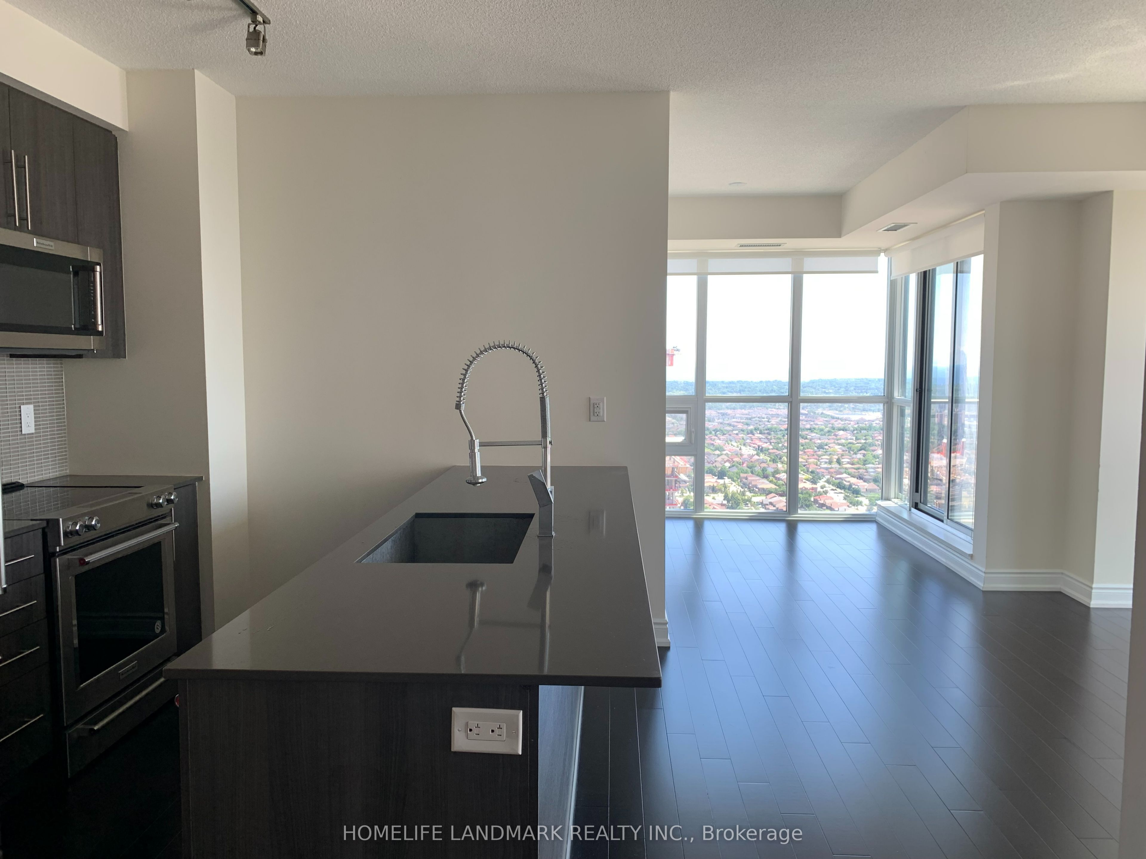 Additional image 2 of 3810-4011 Brickstone Mews, Mississauga, ON, L5B 0J7
