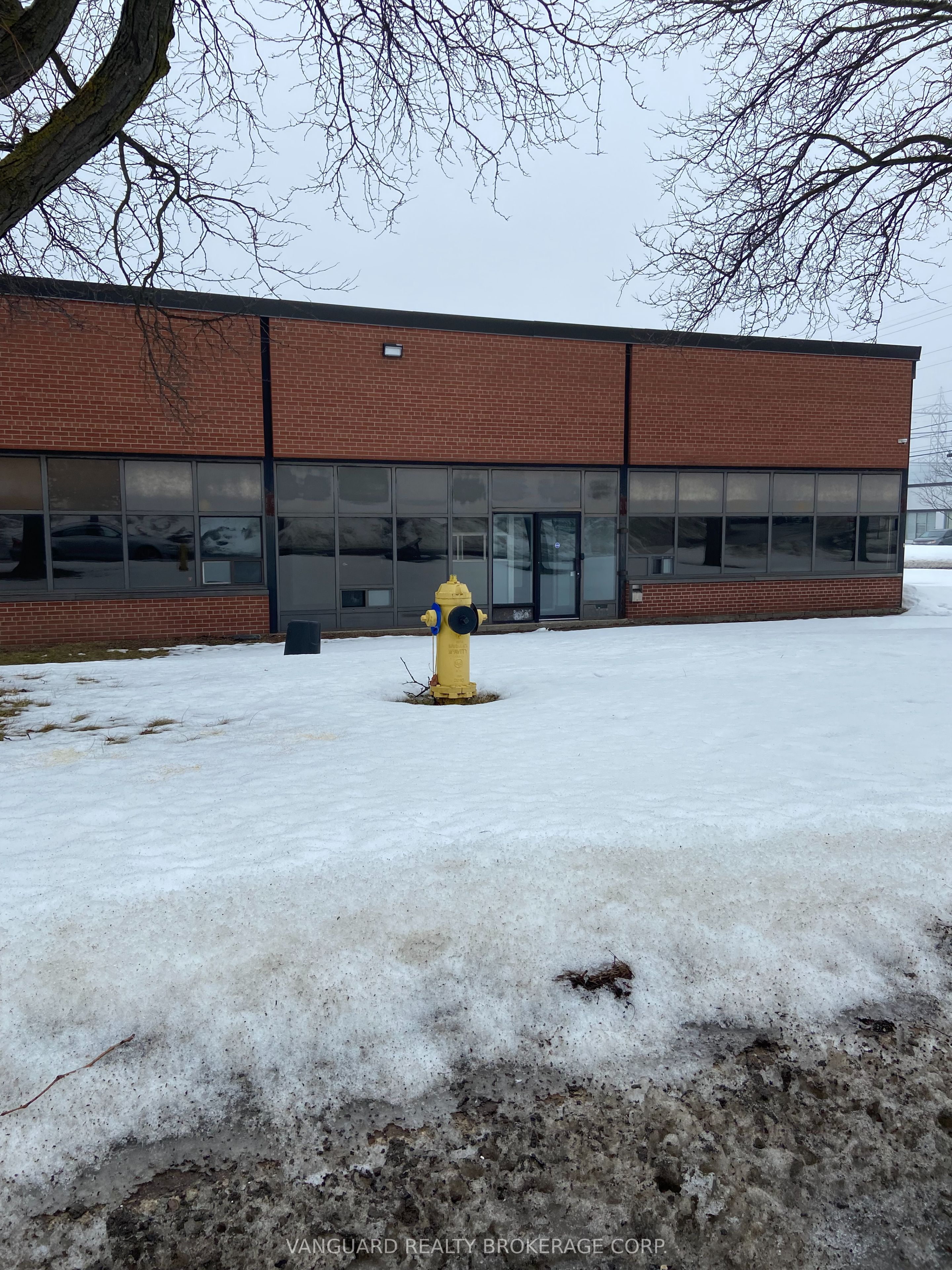 100 Brisbane Road, Toronto, ON, M3J 2K2