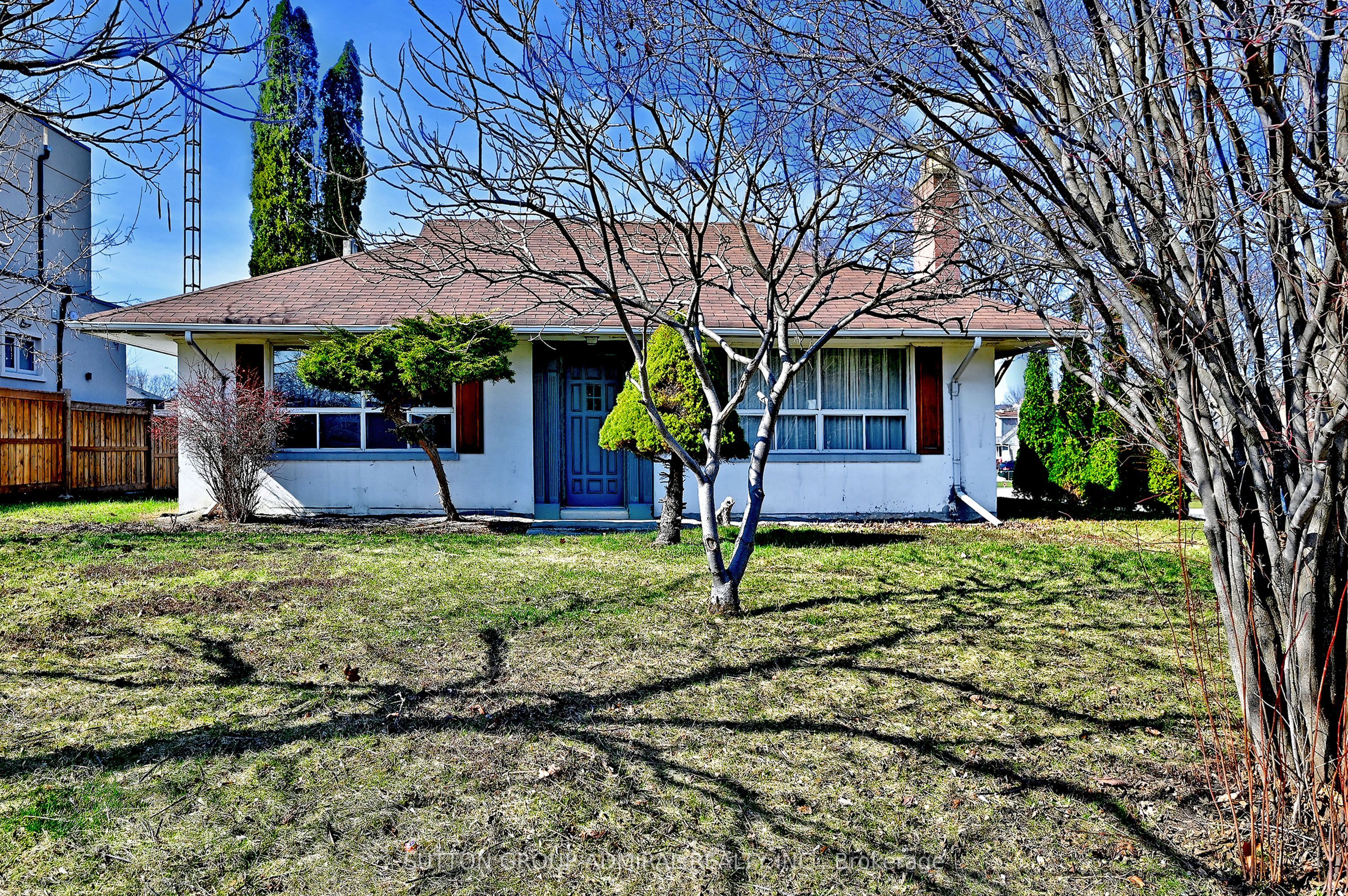 58 Harlow Crescent, Toronto, ON, M9V 2Y5