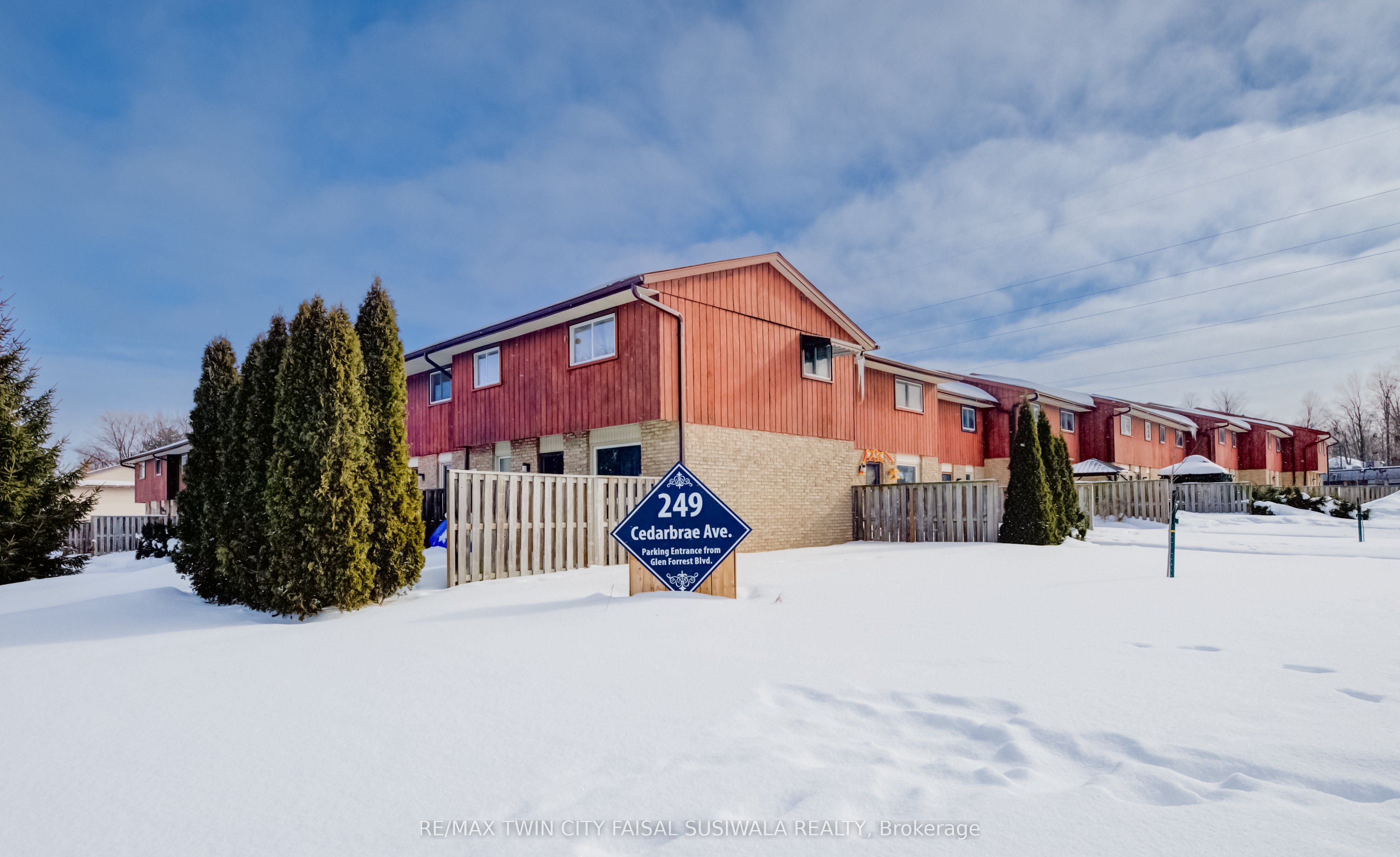 Additional image 3 of 18-249 Cedarbrae Avenue, Waterloo, ON, N2L 4S8