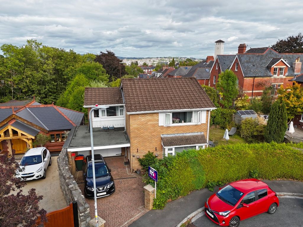 3 bed detached house for saleFields Park Avenue, Newport NP20