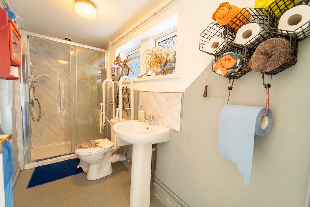 Additional image 7 of 5 bed detached house for saleSt. Johns Crescent, Newport NP10