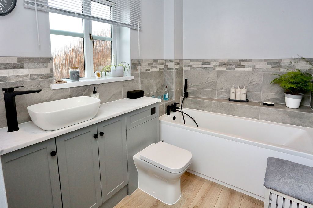 Additional image 17 of 4 bed town house for sale94 Lakeside Way, Nantyglo, Ebbw Vale NP23