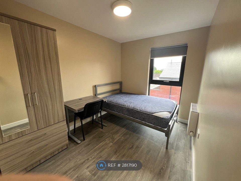 6 bed flat to rentHepburn Court A, Bristol BS2