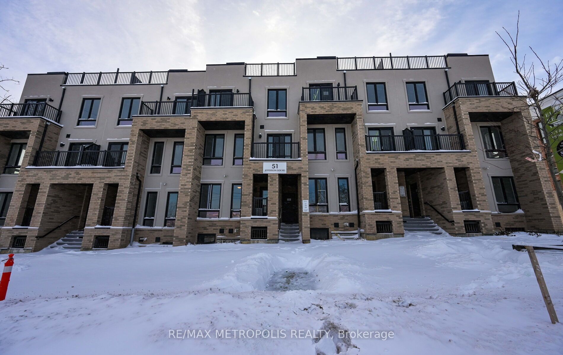 113-51 Jefferson Side Road, Richmond Hill, ON, L4E 1M1