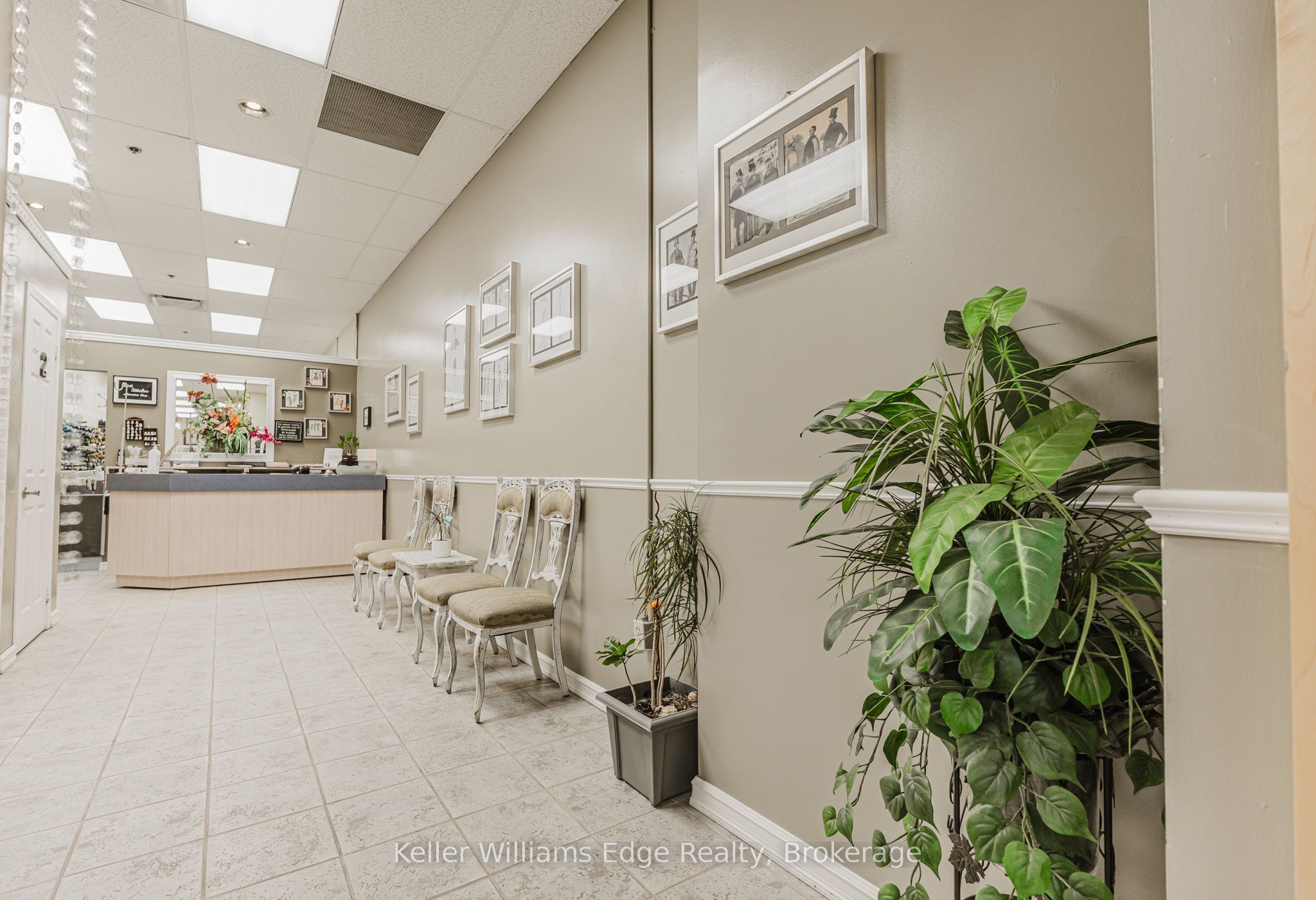 Additional image 4 of 777 Guelph Line, Burlington, ON, L7R 3N2
