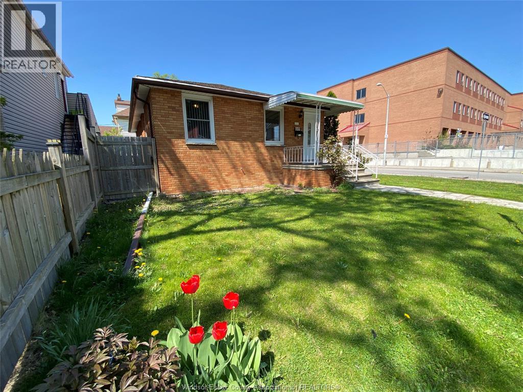LOWER-849 Dougall Avenue, Windsor, ON, N9A4R3