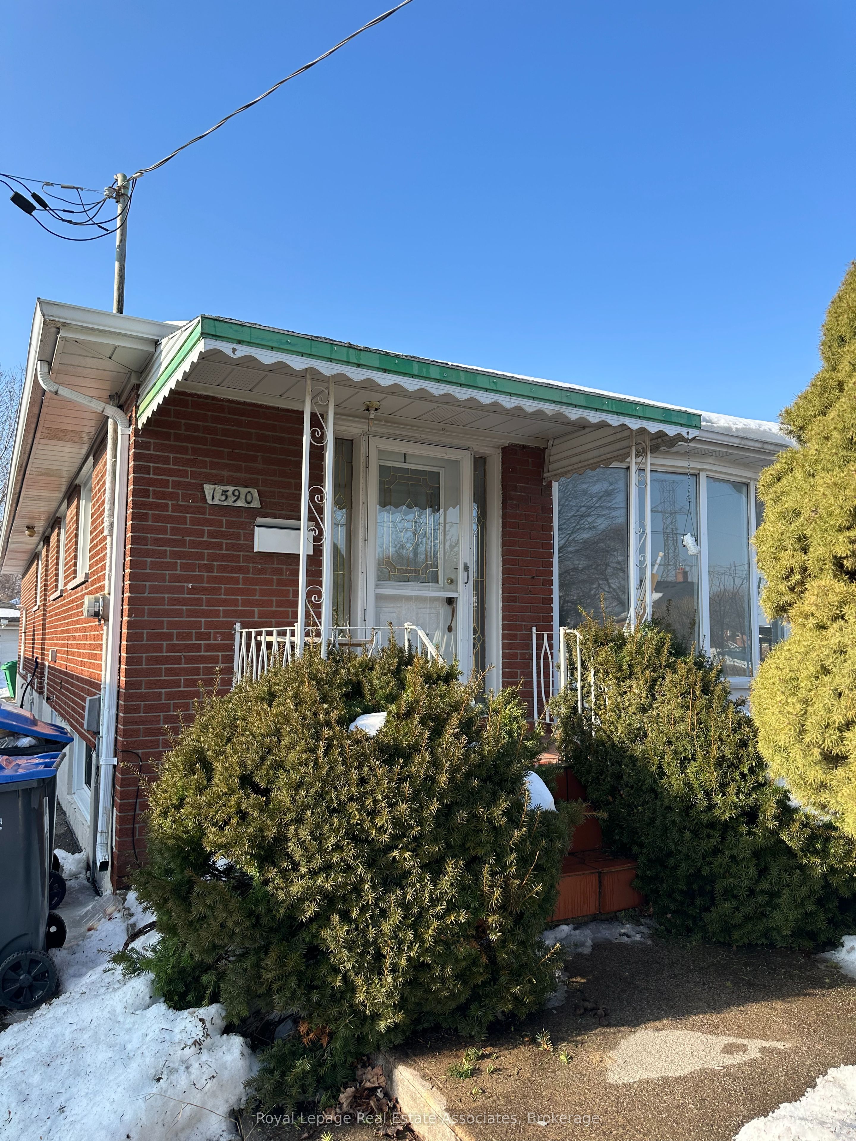 Main-1590 Coram Crescent, Mississauga, ON, L4X 1K9