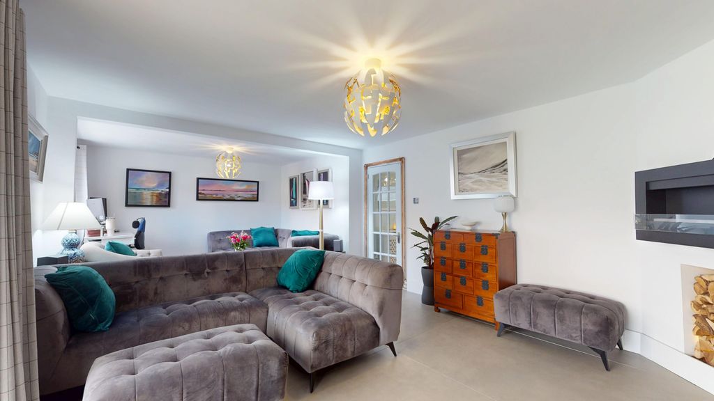 Additional image 2 of 4 bed detached house for saleBriarmeadow Drive, Thornhill, Cardiff CF14
