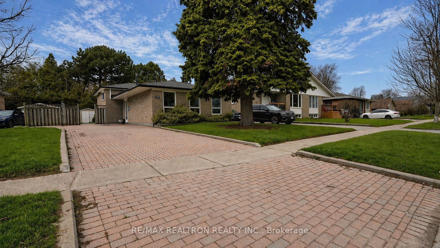 802 Modlin Road, Pickering, ON, L1W 1V3