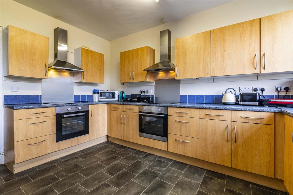 Additional image 5 of 16 bed detached house for saleWaterloo Road, Nottingham NG7